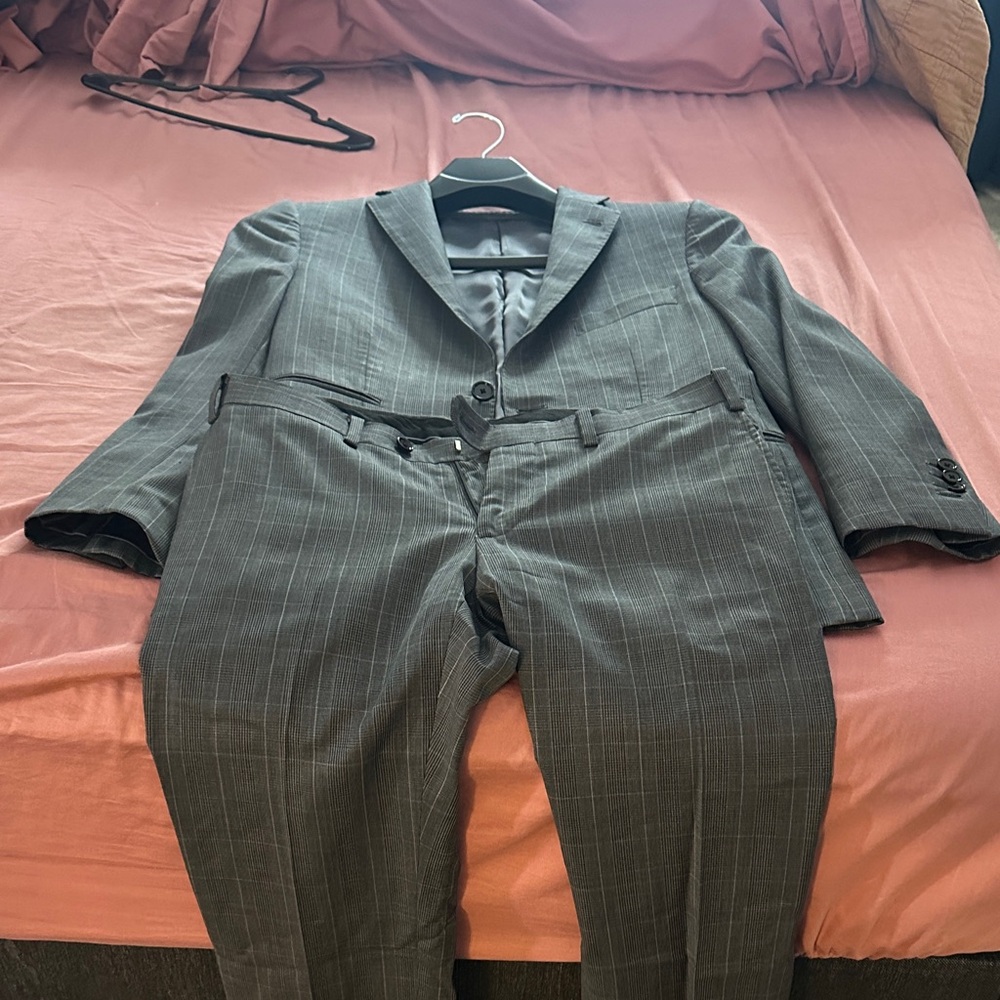 Elegant Charcoal Suit for Men